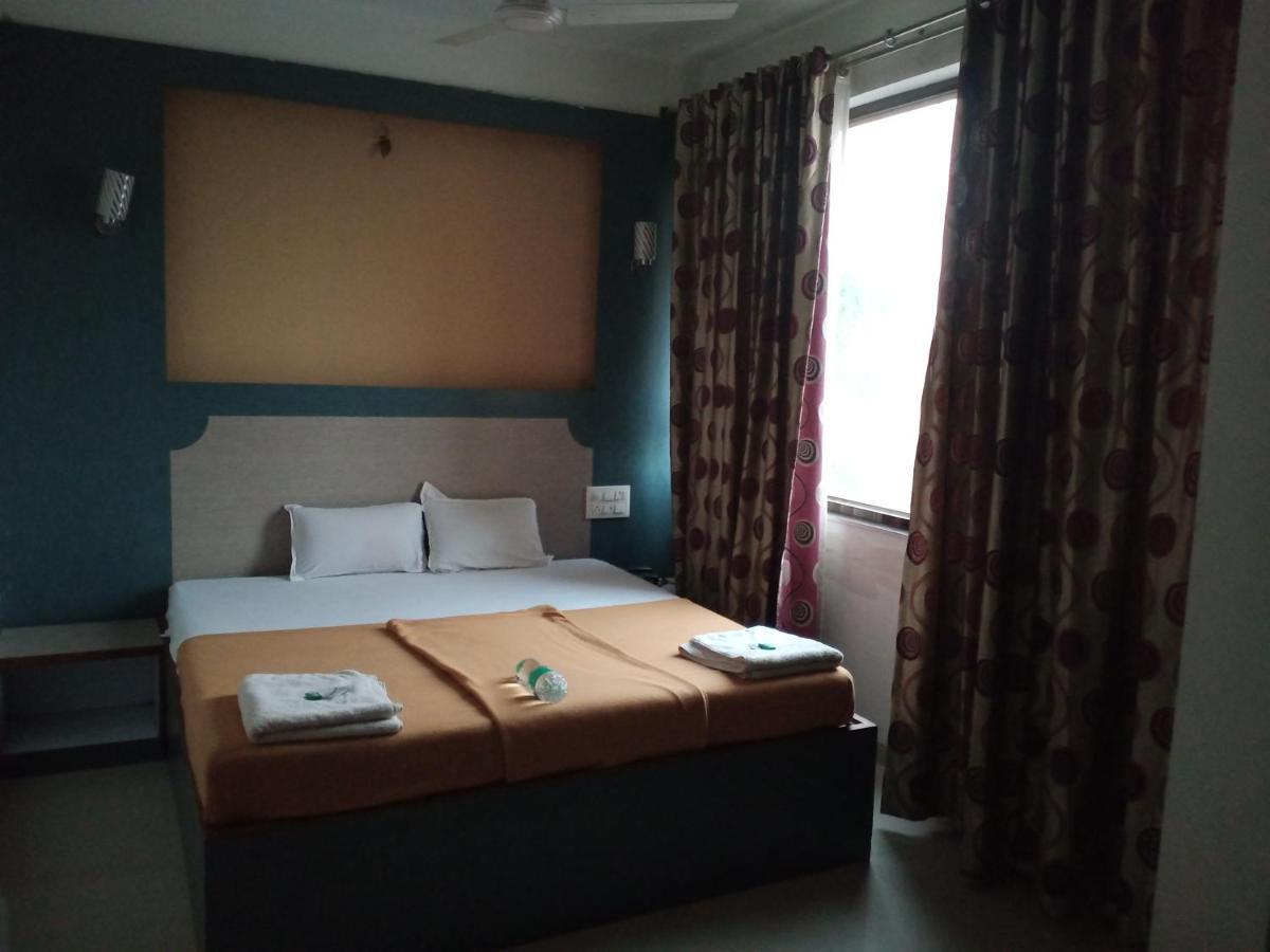 Malhar Palace Hotel Shirdi Luaran gambar