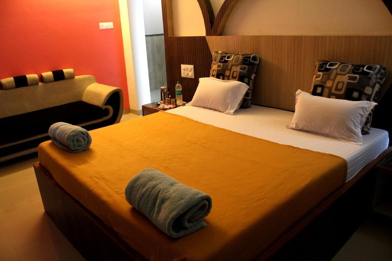 Malhar Palace Hotel Shirdi Luaran gambar