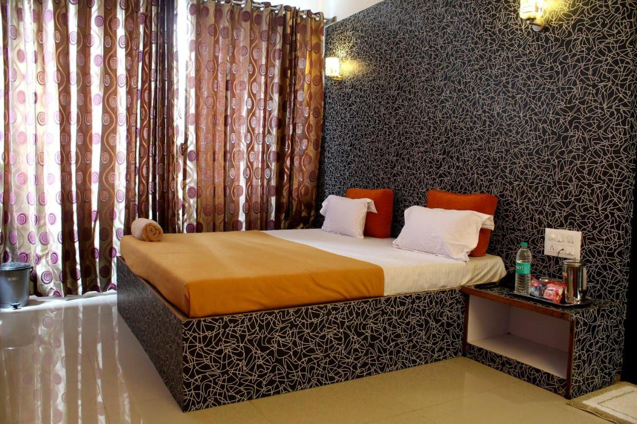 Malhar Palace Hotel Shirdi Luaran gambar