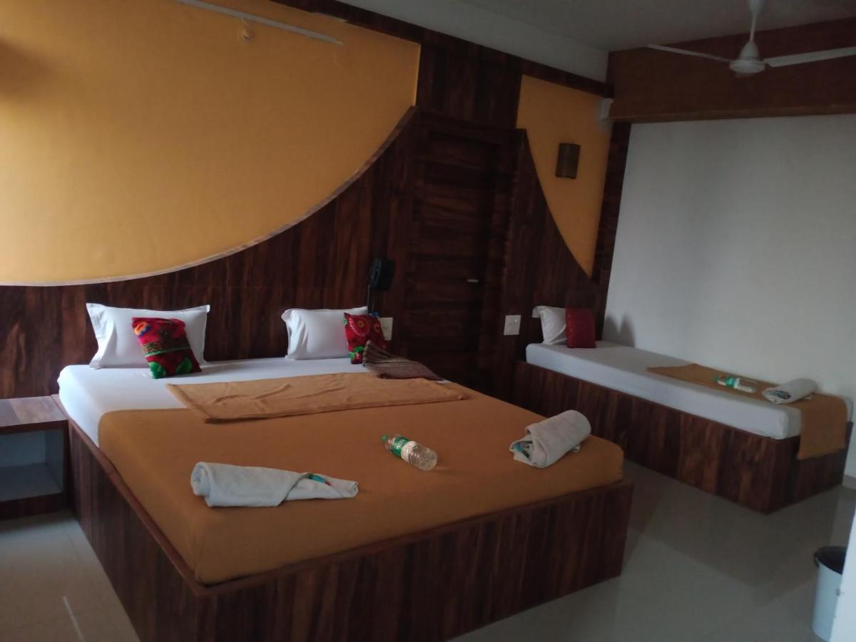 Malhar Palace Hotel Shirdi Luaran gambar